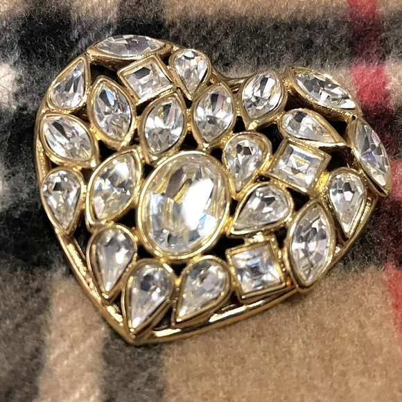 Yves Saint Laurent Vintage Heart Shaped Brooch, Clear Stones, Original Box! - Picture 2 of 5